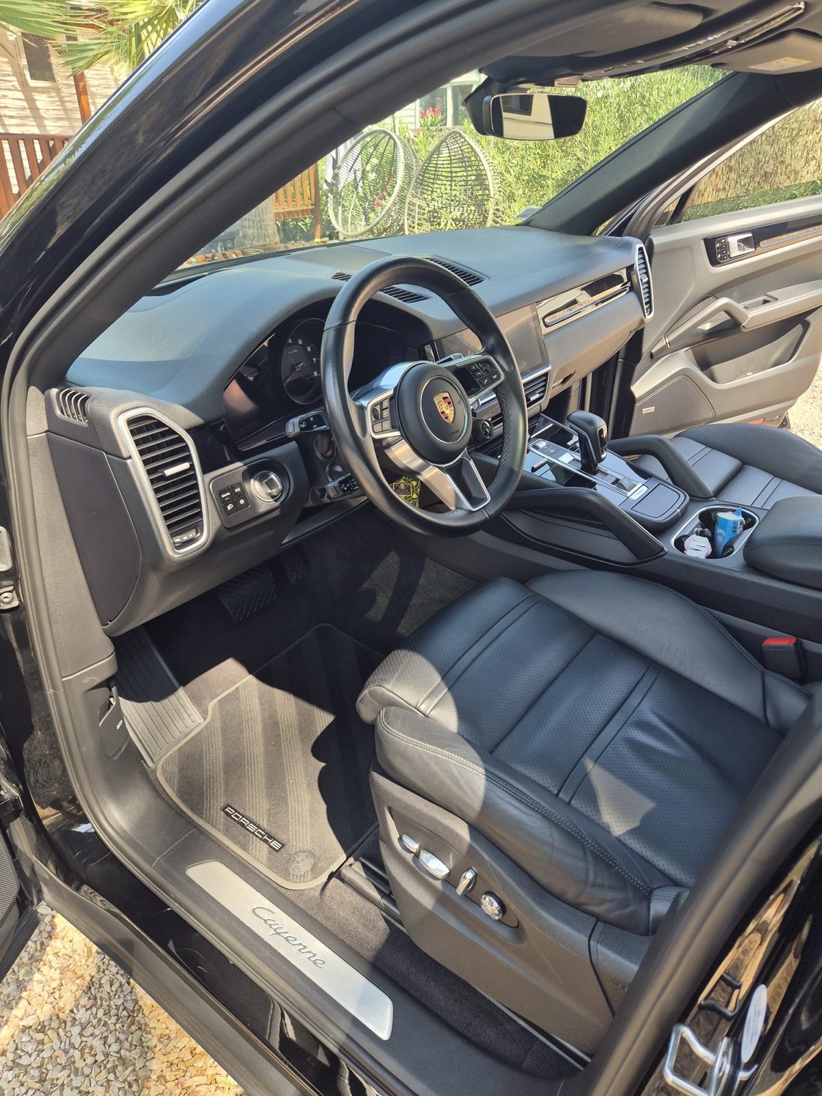 Habitacle Porsche après nettoyage intérieur